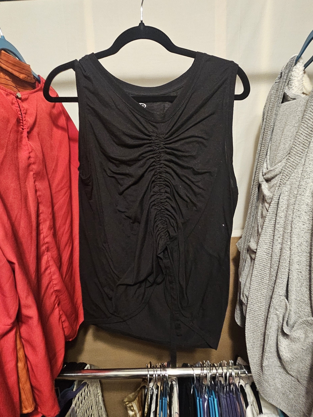Athletic Works Black Sleeveless Ruched Front Tank